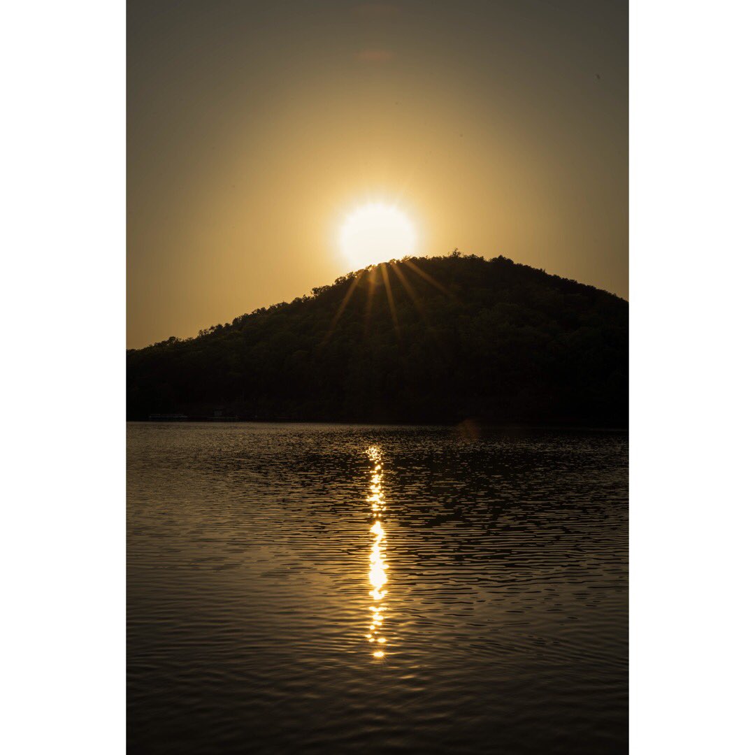 Pashary_D_'s tweet photo. “また明日“
・
#sunset
#写真好きな人と繋がりたい
#写真撮ってる人と繋がりたい 
#ファインダー超しの私の世界 
#夕焼け https://t.co/8nPvhGOFl7
