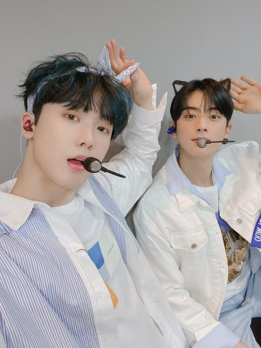 Sanha_Spain's tweet photo. [TRAD] 200510 Actualización de la cuenta oficial de #ASTRO (@offclASTRO) con #SANHA y #EUNWOO el 200509

Knock knock en los corazones de Roha 💜
¿Los abriréis? ☺️
#WooSan #Neolchajaga #knock https://t.co/0J9XdHKGg2