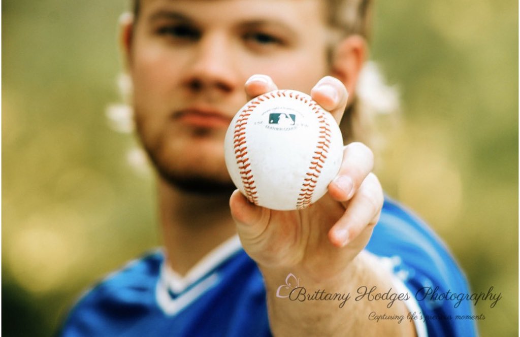 LISDAthletics's tweet photo. Today’s senior is baseball pitcher Austin Hilgenberg. Austin, Badger Nation is proud of you. Thanks for being a Badger 💙 https://t.co/KTM4L5qlGx
