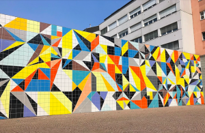 SnackTravel's tweet photo. Düsseldorf seems full of business on the surface, however, remove the business jacket and you will find a city with an impressive art scene, stunning architecture and an old town which claims to be the "longest bar in the world".

https://t.co/eGowFcmPdJ

#dusseldorf #travelguide https://t.co/cRJOq7uiUw