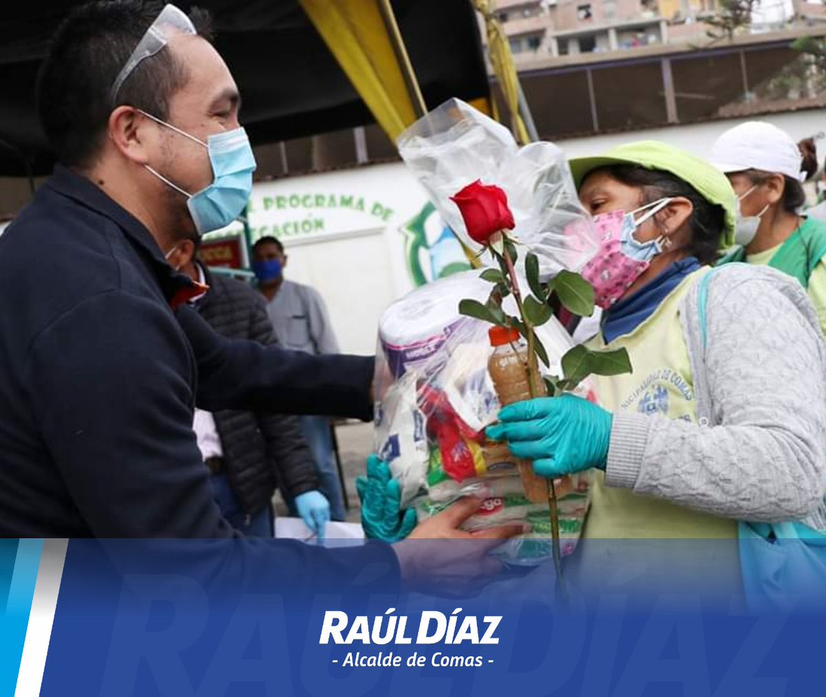 rauldiaz2018's tweet photo. Desde muy temprano estuve compartiendo con las trabajadoras de limpieza pública, áreas verdes y seguridad ciudadana por el día de la madre, a aquellas mujeres valientes que en esta emergencia sanitaria demuestran una vez más que son madres coraje. #FelizDíaDeLaMadre. https://t.co/OgVjzYU4ox