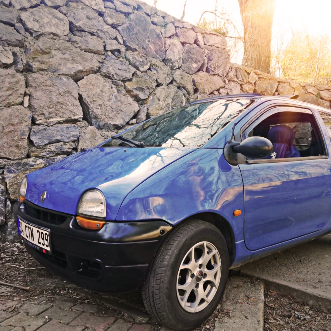 twingoriderscl1's tweet photo. TRC Cars “Çeto” #twingoridersclub #trc #twingo #renaulttwingo #twingotürkiye https://t.co/QbZpGjHICL