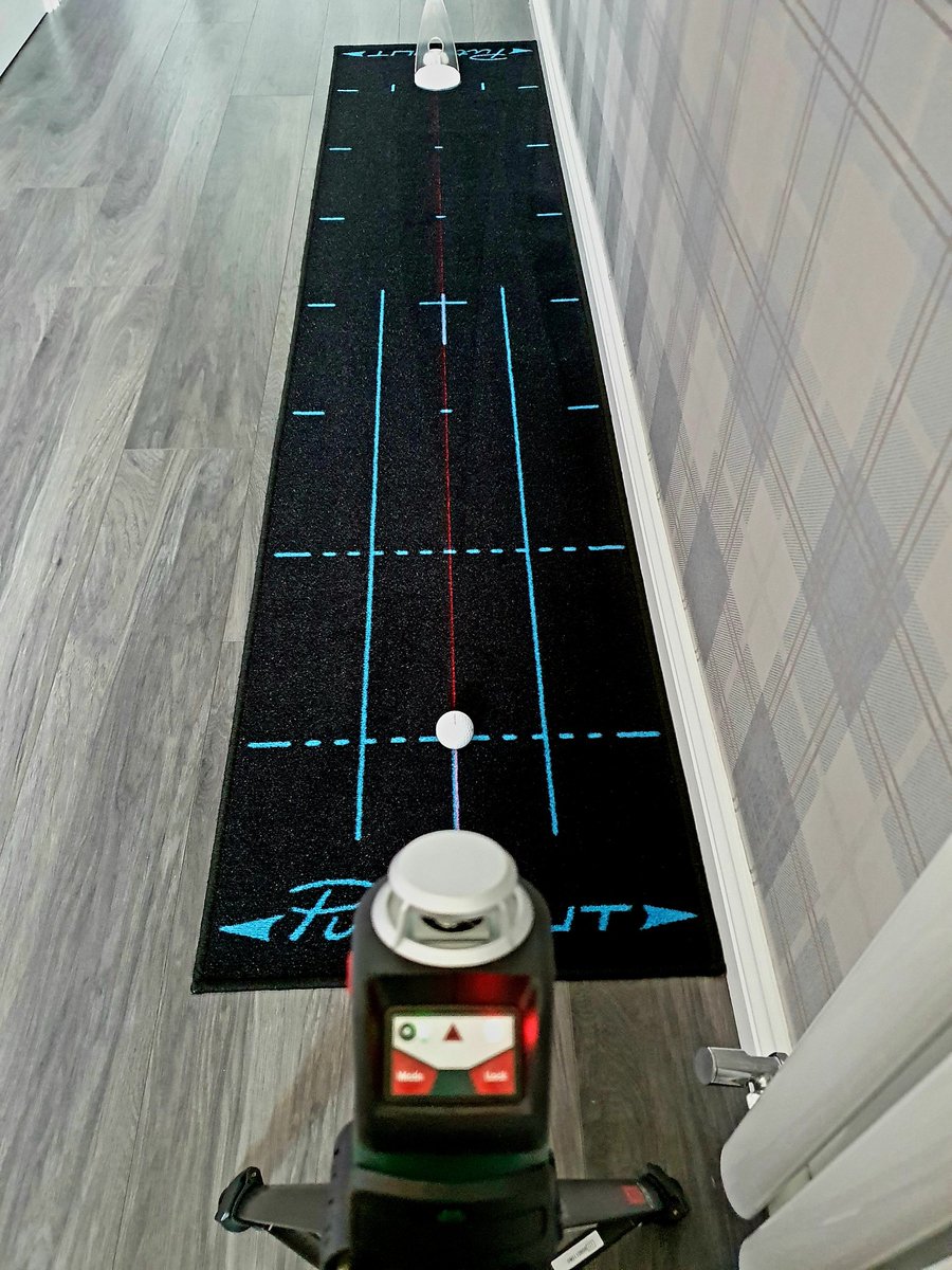 GreigMcSporran's tweet image. P u t t i n g  P r a c t i c e 

'If your alignment is poor and you have a faulty putting stroke, being a great putt reader is irrelevant.' - Tiger Woods

#TeamWilson 🔴⚪⚫
#BridgestoneGolf
#PuttOut
#BoschPowerTools