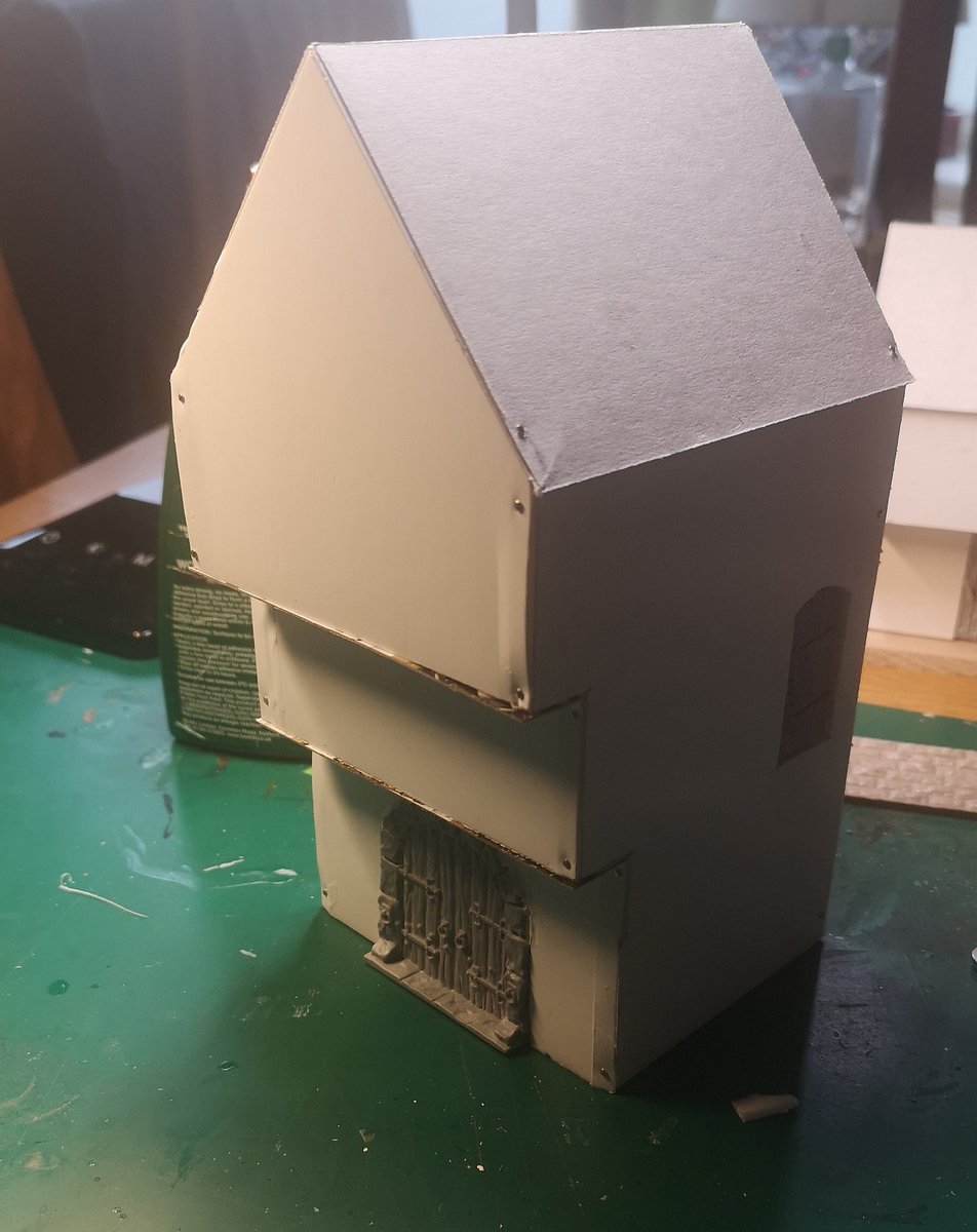 ... And cut the pieces out with a scalpel and steel rule. I mounted the doors at this point. I have glued the pieces together with PVA and secured them with pins. The roof base is just box card #warmongers  #ttrpg