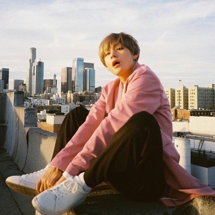 kim taehyung being prettier than the view; a thread