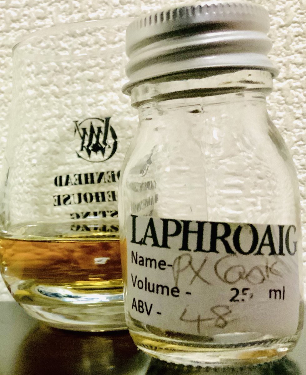 ursa563's tweet photo. 仕事前に景気付け #laphroaig #casksample #pxcask #islaywhisky https://t.co/y4IJnhoOQ4