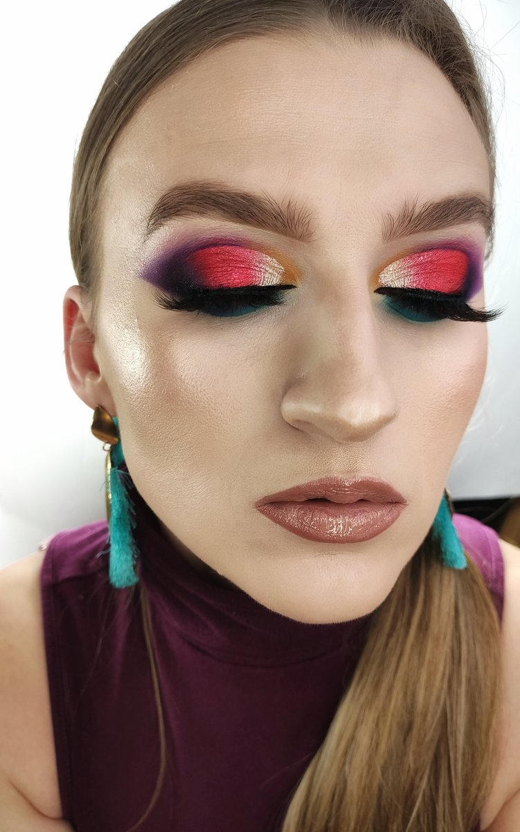 Newcinderellast's tweet photo. @ABHcosmetics @bperfectcosm @MorpheBrushes
#makeupforbarbies #muasfeaturing #eyetutorial #morphebabe #eyelooks  #makeuplooks #wakeupandmakeup https://t.co/9TP1YWDbWk