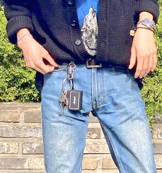He posted this to show a new trend of hanging keys there. Side to side with his diaphragm  he knows where we want to look!