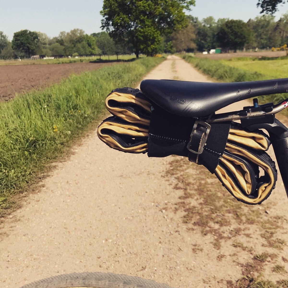 daansoete's tweet photo. How do you like these #Dugast 36mm gravel tubulars? I think they are a 🔥upgrade for the @scottbenelux addict rc cx bike. #gravelbike https://t.co/tubMfDZx81