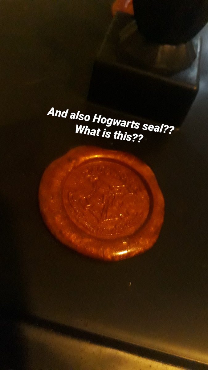 A mysterious box arrived at my house. It has Hogwarts' seal. What is this?? O.o(A photo story thread) #FantasticBeasts  #FantasticFans  #HarryPotter  #WizardingWorld