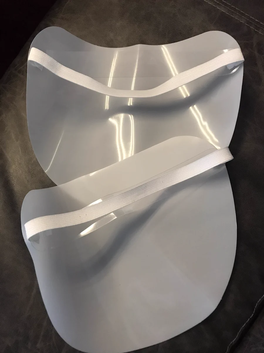 50ユーロで購入！中国から送られてきたフェイスガードが透明度ゼロで前が見えないwww