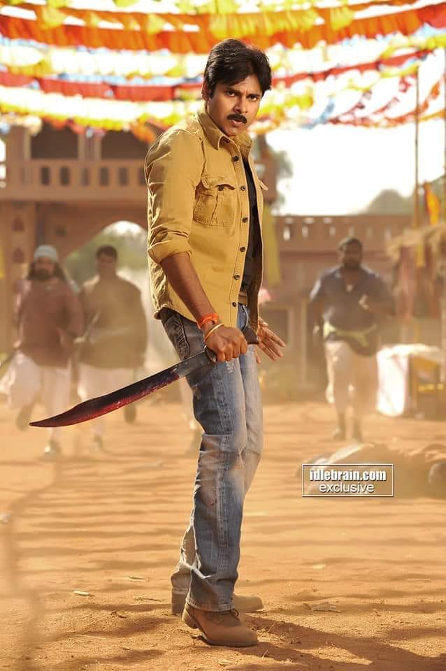 AnandBalajiii's tweet photo. #8YrsOfGabbarSinghHysteria
It's not just a film , it's a 10 years of wait !
Any comeback HIT can't be better than GABBARSINGH !

POWERSTAR ki sarina bomma padthe Box-Office brathakadhu ani prajalu gattiga nammina roju. 
Here is the Tag 
#VakeelSaab  @PawanKalyan 📢 https://t.co/1U8sat7lGu