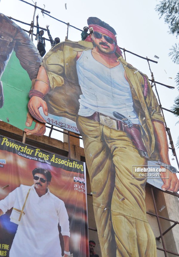 NaxalTweetz6093's tweet photo. Speed Test 💯 RT'S before 8PM

#VakeelSaab | @PawanKalyan

#8YrsOfGabbarSinghHysteria https://t.co/bsQ9qF6Axe