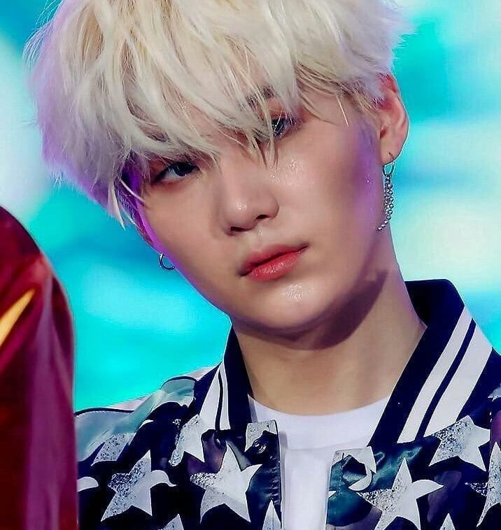 Yoongi being incredibly hot; a thread