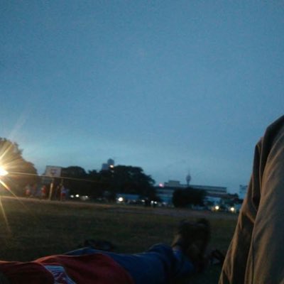 althaf_mowjood's tweet photo. @izen_nafa @mishfaksays @RikazAbde @munsif9905 @HamdhyMrm remember the ground? The place where we go every single day to chill 😭😭🥺 #MissingUni #UniDays  #NewProfilePic https://t.co/Cw66YiCDup