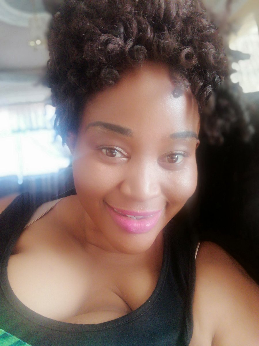 Theflyawayz's tweet photo. Mother's day
10/05/2020
Happy mother's day to all the mommies out there...
Mama Orapeleng
#faceoflachocolata #fattiesnmonies #misglitz #keepglittering #keepingupwiththeglittering https://t.co/JPgOkB9vYE