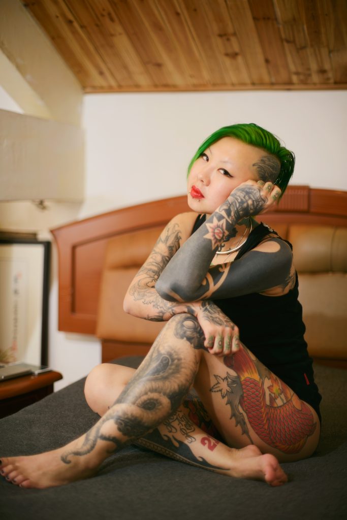 cxiuli's tweet photo. GILF or nah? https://t.co/p22VXRP6VG