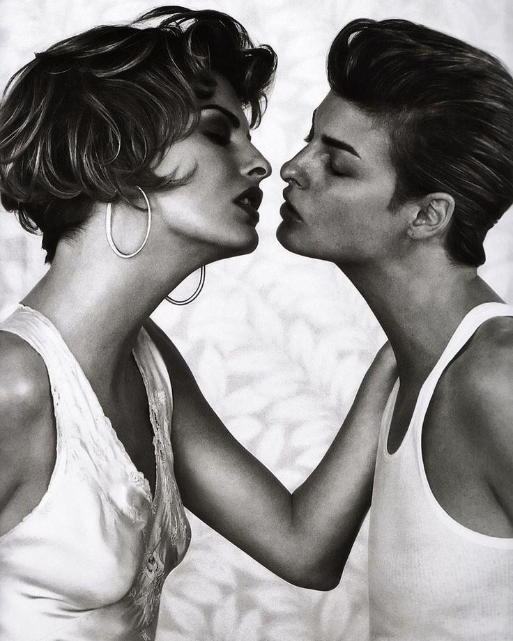 Happy birthday to the legendary model Linda Evangelista 