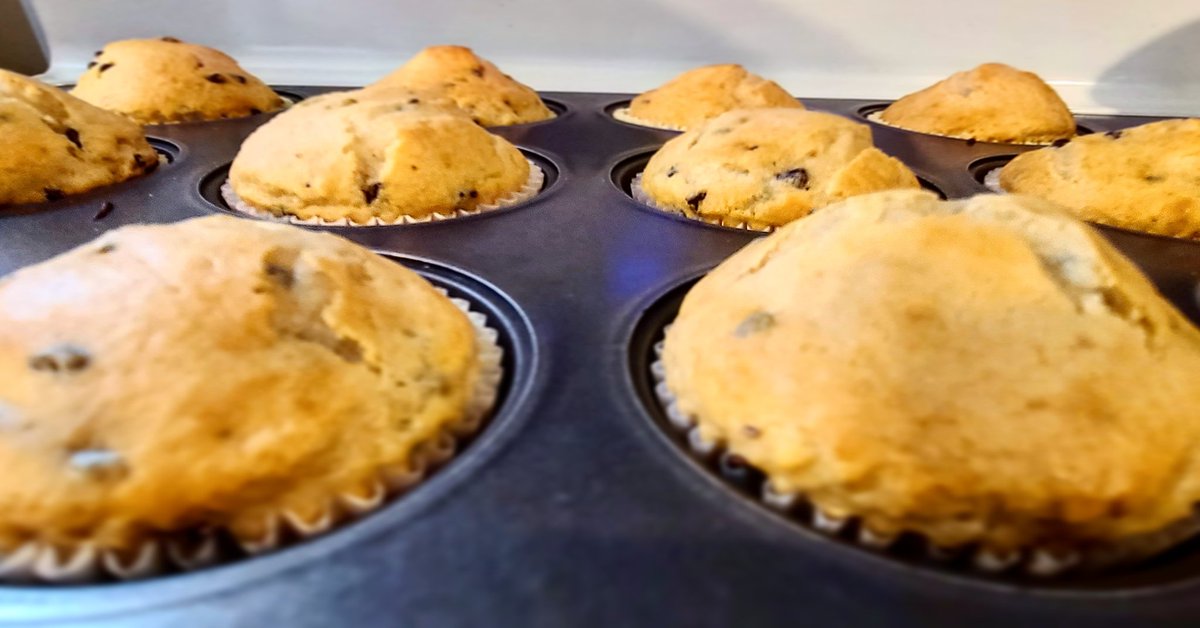 Bradlibum's tweet photo. Made some Mother's Day muffins for my wonderful wife. #MothersDay #muffins #muffintop https://t.co/7tLGDa9qN0