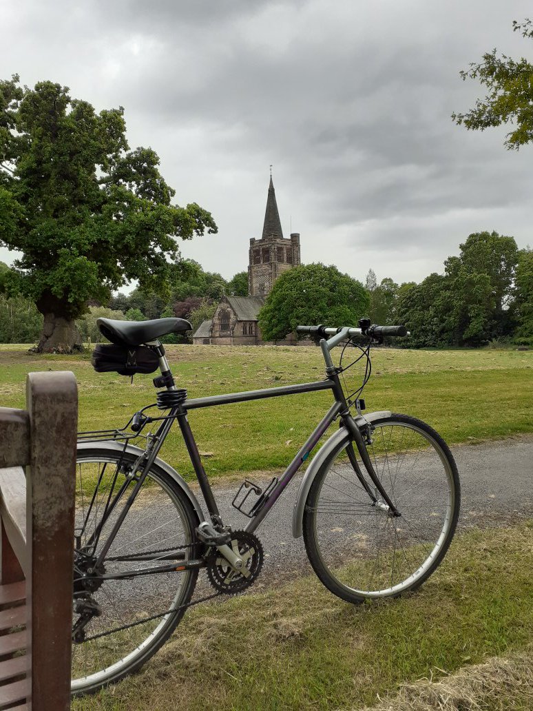 ukelelejones's tweet photo. Boris Breakout#14... Brrrr its nippy !!! Popped out to the shops the long way... Its Essential 😜🚴‍♂️☕🤩 It was a Quacking little break 🦆🦆🦆 #GreatToBeOut #AlfysBike #CardioClub #DucksInTheGarden #MrMrsMallard #Cannard https://t.co/euJQP2FFyl