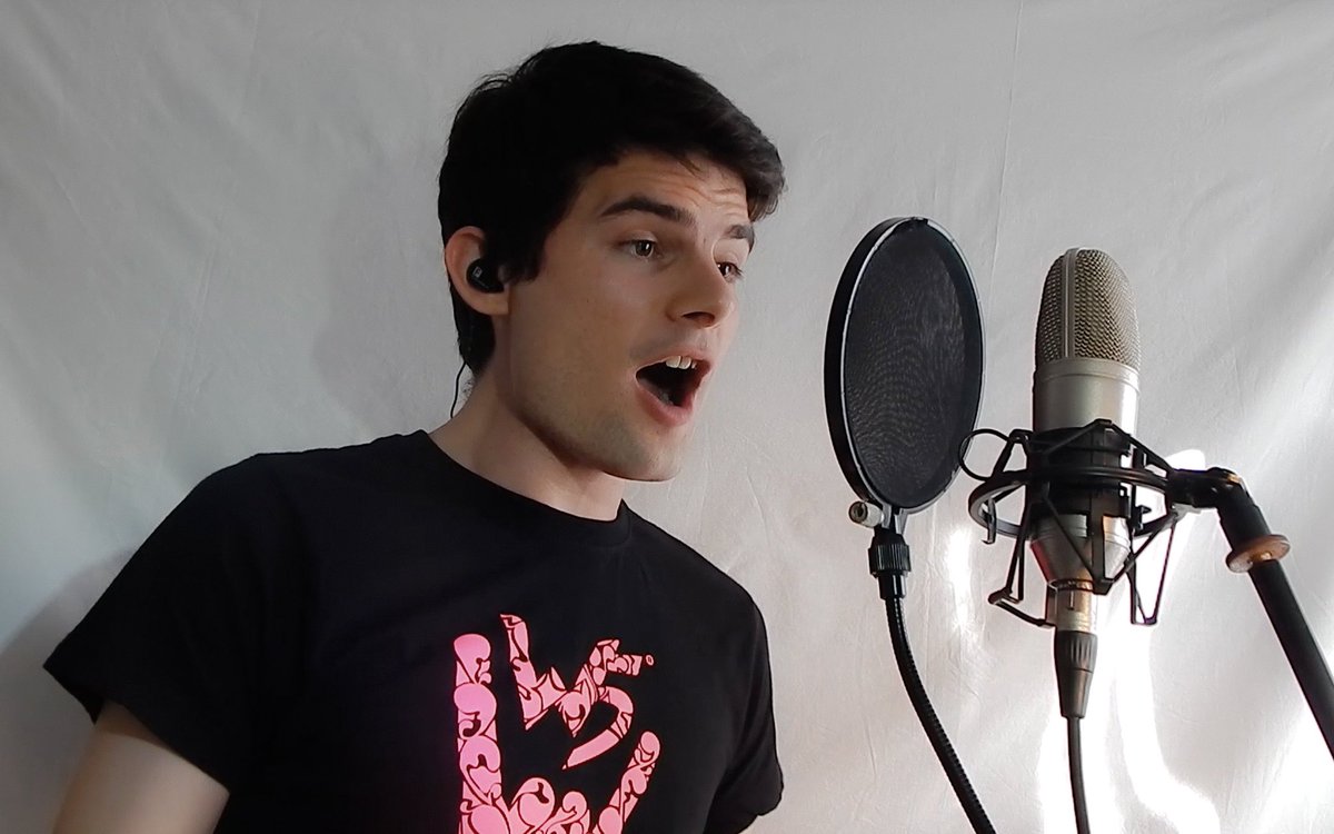 W5_official's tweet photo. Patrick recording the voice of Eclipsed Hearts 🤩 Haven’t watch W5 new video yet? You can watch it on our YouTube Channel!🤘🏼https://t.co/6nsKhNphp5
.
Patrick grabando la voz de Eclipsed Hearts 🤩 ¿Aún no has visto el nuevo vídeo de W5? ¡Puedes verlo en nuestro Canal de YT!🤘🏼 https://t.co/0xcPvHBZex