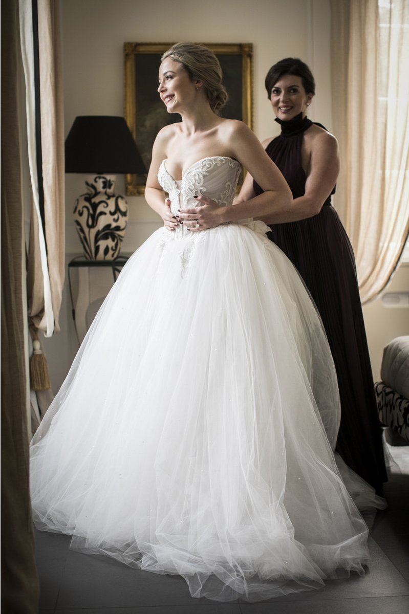 pninatornai's tweet photo. Happy Mother's Day to all moms, pet moms, and mother figures in the world. Wishing you all a beautiful day and thank you for being you!
#PninaBride Cristina
Gown: #WindUponWater Collection via @KleinfeldBridal
Photo: Morlotti Studio Milano
Planner: Weddings by Sposiamovi https://t.co/moyuI7M06P