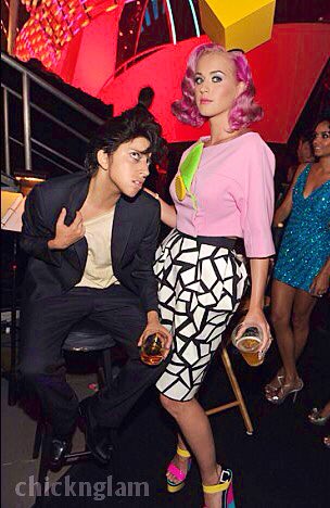 Since Lady Gaga & Katy Perry are back to save pop music, here are some of their best moments together (a flawless thread)