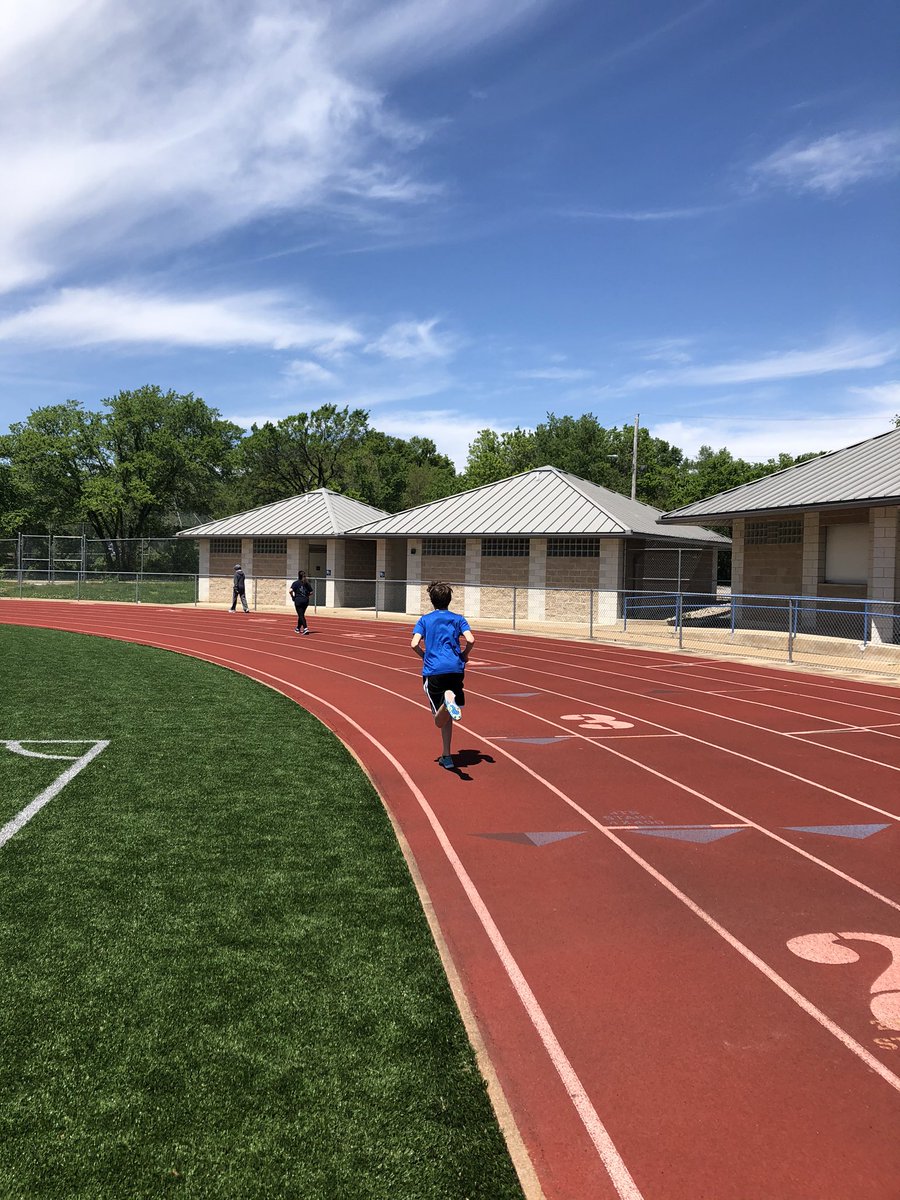 ctlossman's tweet photo. @BigRiverRacing Cole Tatro Ballwin Patriots freshman 3200 - 11:28 #GatewayVirtualTrackSeries https://t.co/0wZk6mqBrx