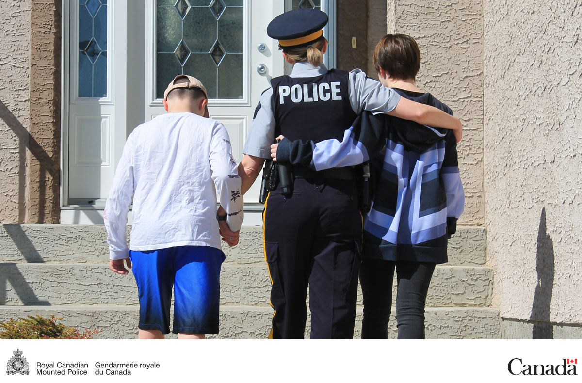 RCMPSK's tweet photo. To all the moms and mother figures out there - whether you're a stay-at-home parent, a working parent, a parent on the frontlines - you're all heroes to us! Happy Mother's Day. https://t.co/uVfKxxi8Yg