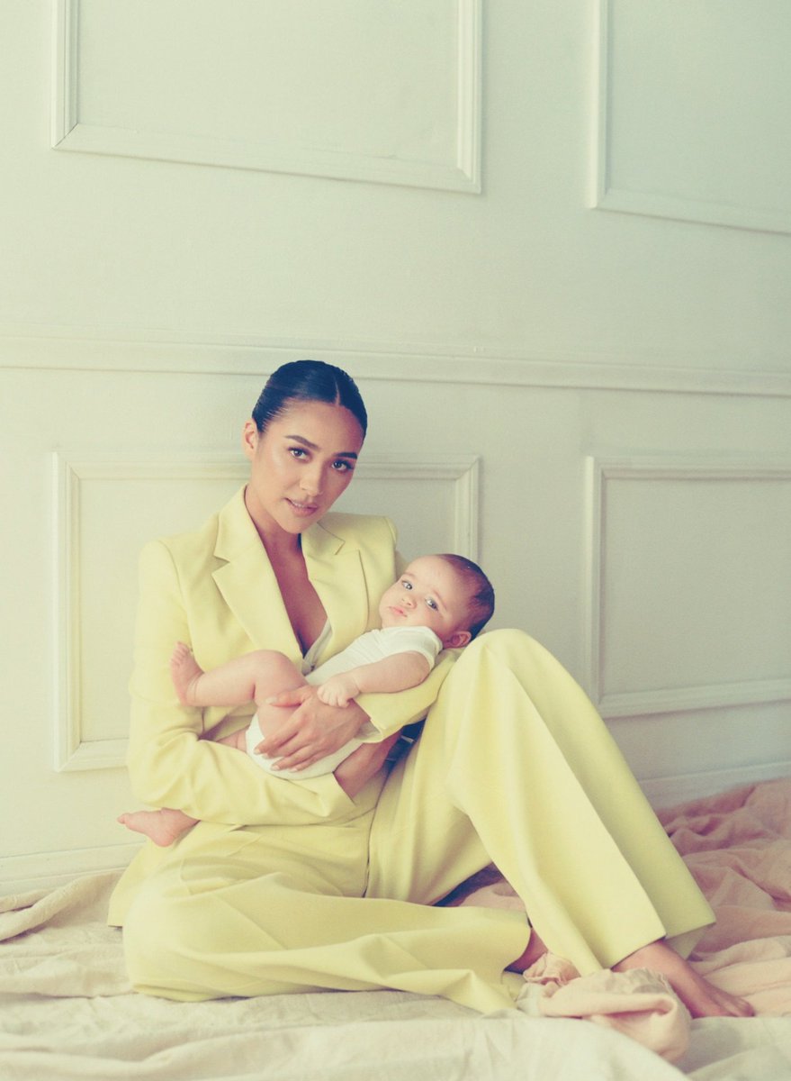 shaymitchbra's tweet photo. Happy first mother's day to one of the most beautiful mothers in the universe 🌹
Love you @shaymitch ❤ !
#FelizDiaDasMães https://t.co/92EZzDyaPd