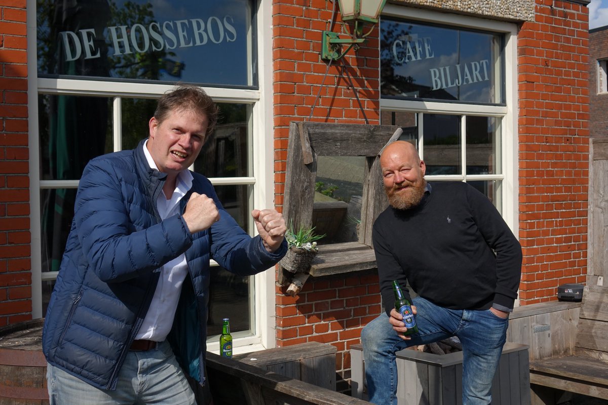 De inschrijving voor de Grote Online Quarantaine Pubquiz van Noordoost-Friesland (mét Hossebox:) is begonnen. Doe je mee? klasinavanderwerf.nl/de-grote-onlin…