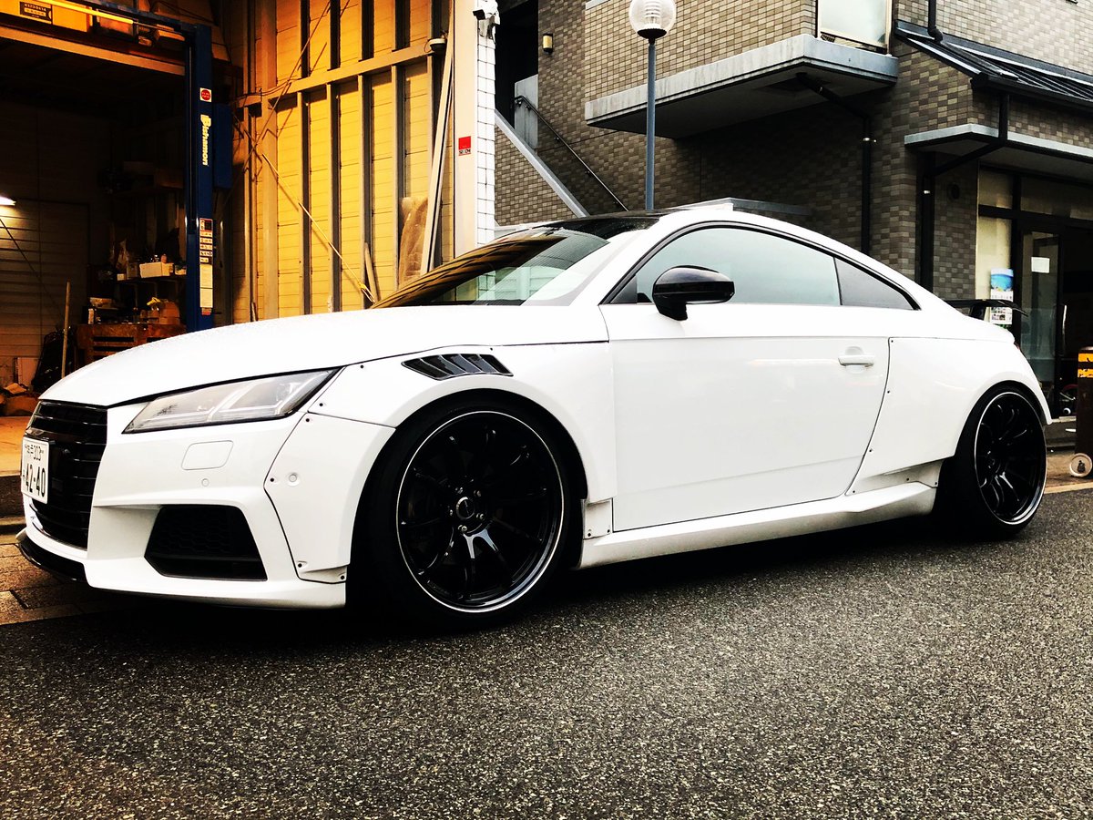 Newing Inc Sur Twitter ワイド ロー Gw前にお預かりしました Audi Tt S Line 見事な変貌へて仕上がりました Alpil オリジナルオーバーフェンダーに 今回はwork Wheel Emotionをチョイス O O ボディカラーのwhite にblack差し色に使い シンプルにカッコ Newing Inc Sur Twitter ワイド ロー Gw前にお預かりしました Audi Tt S Line 見事な変貌へて仕上がりました Alpil オリジナルオーバーフェンダーに 今回はwork Wheel Emotionをチョイス O O ボディカラーのwhite にblack差し色に使い シンプルにカッコ
