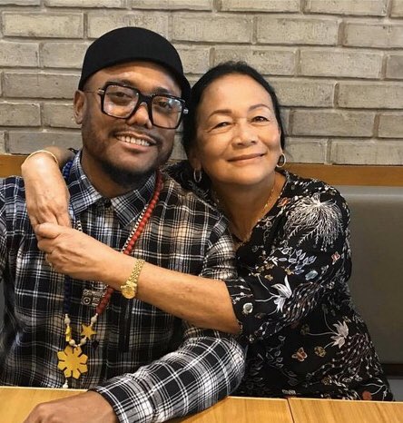 ApldeapNews's tweet photo. #HappyMothersday ❤️ #HappyMamacitasDay https://t.co/aqjqEPr8V0