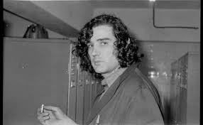 ProAmnistia's tweet photo. L'endemà, dia 13 de maig, era assassinat José Luis Cano als carrers d'Iruña. Va rebre un tret al cap mentre era apallissat per un grup de policies. Iruña es trobava en estat policial i tota Nafarroa en vaga general per l'assassinat del dia anterior. ⬇️⬇️⬇️ https://t.co/JHt5OnoJji