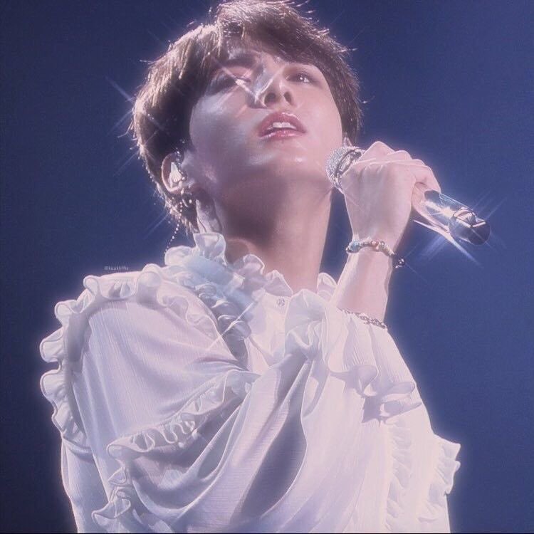 𝑗𝑢𝑛𝑔𝑘𝑜𝑜𝑘 90𝑠 ℎ𝑒𝑎𝑟𝑡𝑡ℎ𝑟𝑜𝑏- a thread ･*₊✩