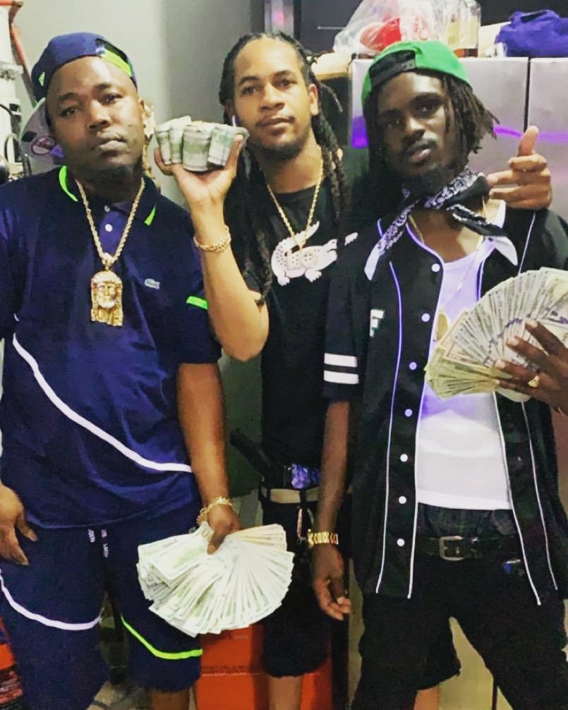 DeazyFrasier's tweet image. STACKBOIZ BITCH #STACKFAM #RAHHUSTLE #NORTHCHARLESTON #SC