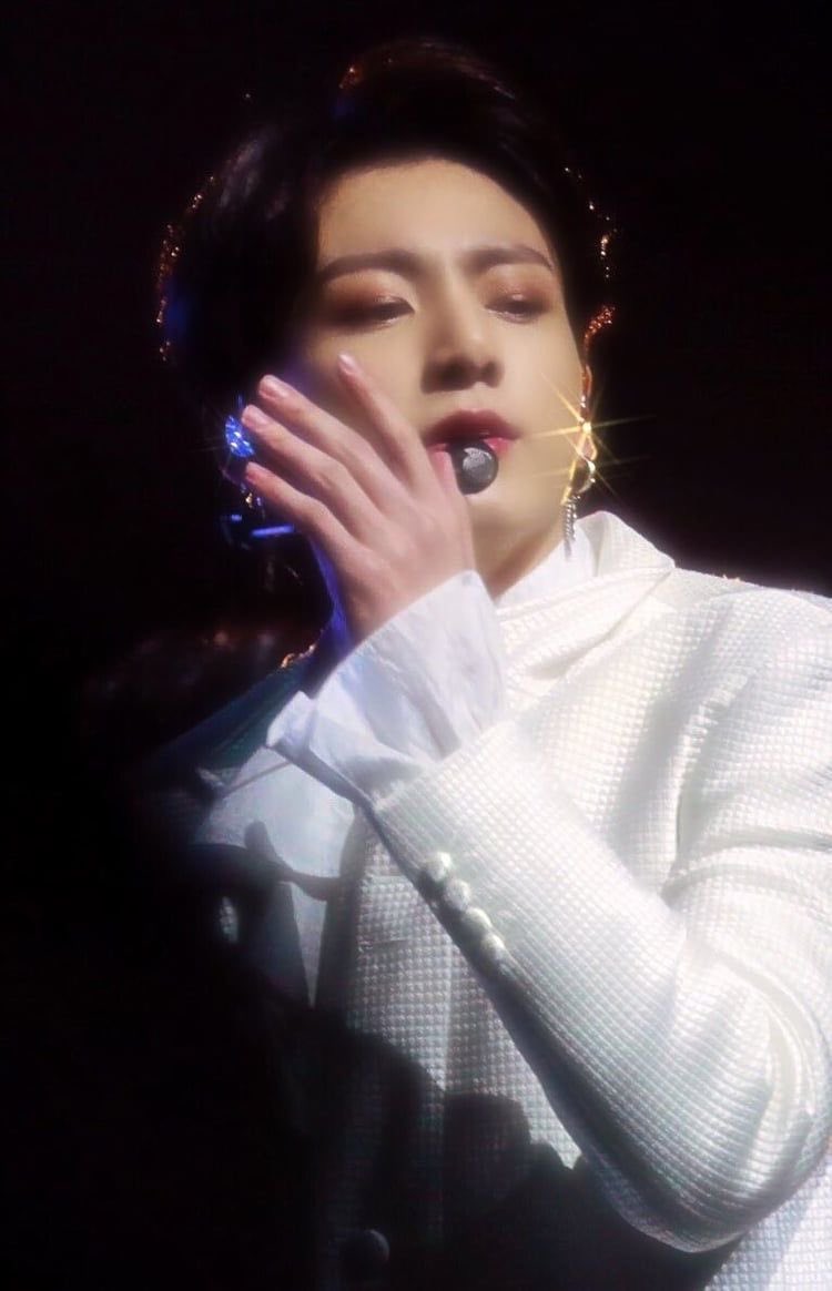 𝑗𝑢𝑛𝑔𝑘𝑜𝑜𝑘 90𝑠 ℎ𝑒𝑎𝑟𝑡𝑡ℎ𝑟𝑜𝑏- a thread ･*₊✩