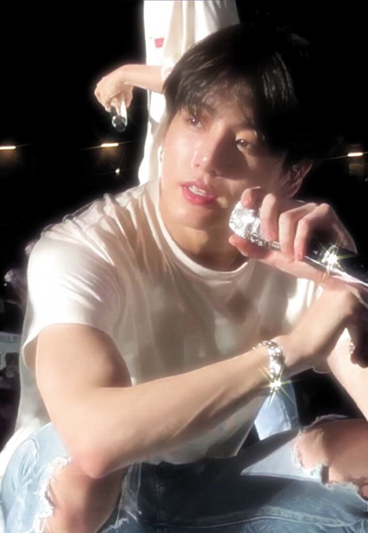 𝑗𝑢𝑛𝑔𝑘𝑜𝑜𝑘 90𝑠 ℎ𝑒𝑎𝑟𝑡𝑡ℎ𝑟𝑜𝑏- a thread ･*₊✩