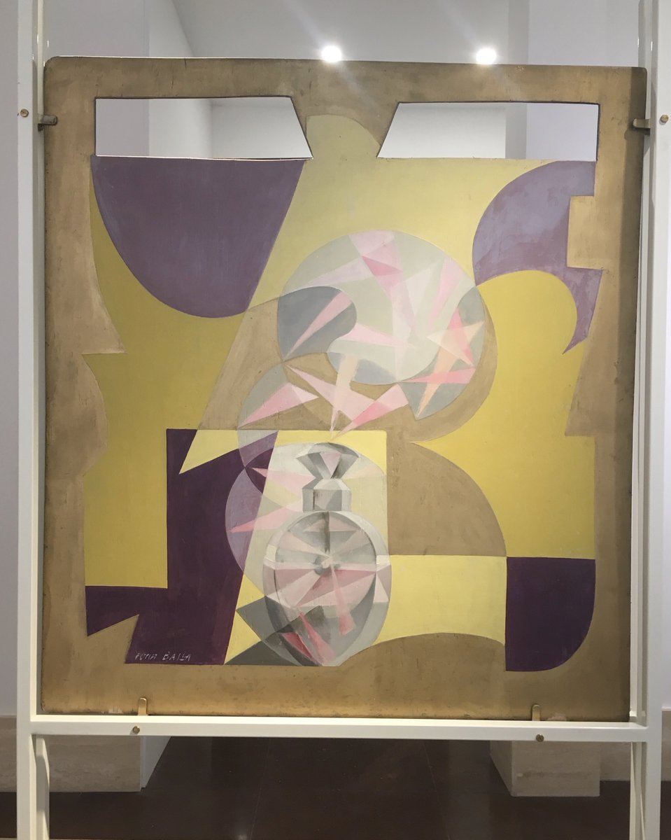 <a href="/DBking85/">Dario Barone</a> <a href="/claviggi/">Clair Viggiani</a> Nel 1926 #GiacomoBalla dipinge
Vaprofumo
soggetto futurista e, sul retro, nel 1933, quando diventa campione del mondo di pugilato
Primo Carnera

Dipinto su rete metallica per creare effetto pixel, come la #foto di Luxardo a cui si ispirò
<a href="/palazzomerulana/">palazzomerulana</a>
#arteinquarantena #mypics