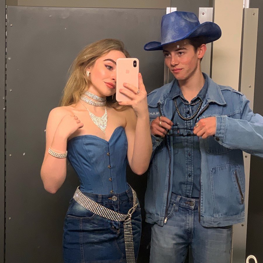 October 31 2019she&Griffin cosplayed brit and justin