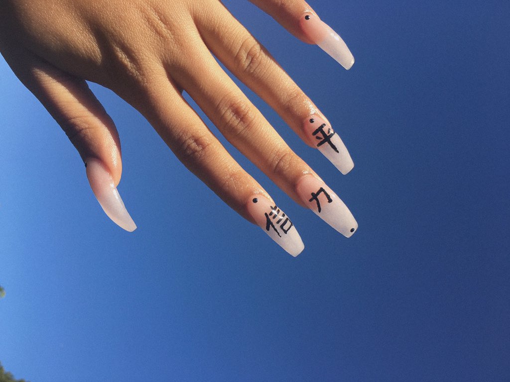 nsibazezulu's tweet image. Doing what I love the most, my right hand is always a hassle to do 😅😅✨✨ #talentchallenge #faithstrengthhappiness ✨✨