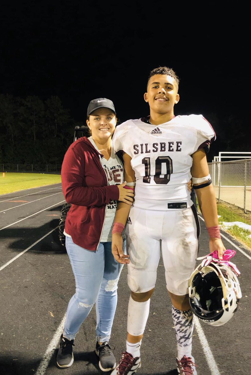 QuincyKellyJr10's tweet photo. Happy mothers Day!!Love you❤️❤️❤️❤️ https://t.co/Kxv0j7jejT