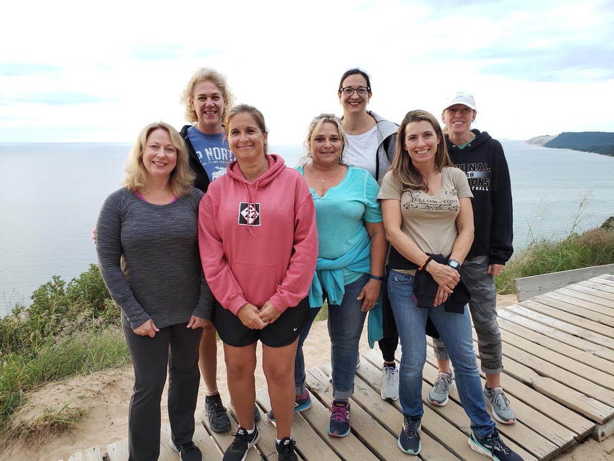 coachtesta's tweet photo. Happy Mother’s Day to our many and always encouraging and enthusiastic XC and track moms! Thank you for constant support and inspiring us to reach to be our best everyday! #MomsGetStuffDone https://t.co/JkOrLHXZzO