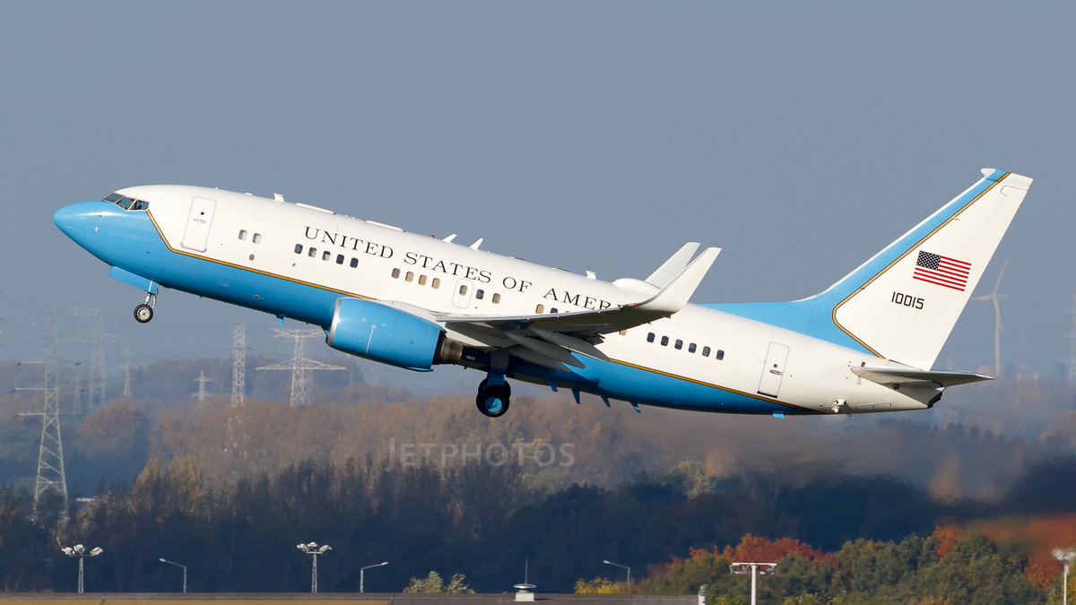 S_Corsto's tweet image. 🇺🇸US 'SAM658' (Special Air Mission) – departed Prestwick, Glasgow, heading back West now

Callsign: SAM658  
Reg.: 01-0015
Squawking @ 6327

tar1090.adsbexchange.com/?icao=ae115d

#AVGeek #VIPFlight