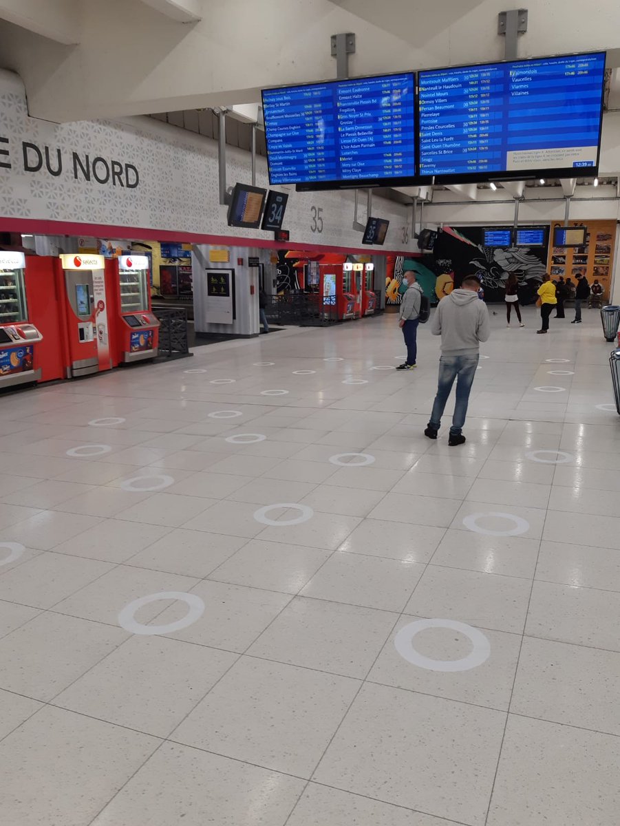 RERB's tweet photo. Demain, plusieurs gares du @RERB feront l'objet d'opérations de régulation et de contrôle, afin de permettre le respect de la distanciation sociale, et donc des règles sanitaires. Voici un rappel des gestes et règles à respecter [Thread 1/6] https://t.co/RKdjyYQcjM