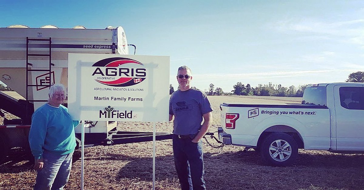 beanboyz's tweet photo. Happy Mother’s Day!
Also parts runner, meal maker, third hand in the shop, and nurse my finger injuries (had a couple close calls lately)
#womenofag #ontag @agris_coop @AmandaCraven_ag https://t.co/yyhv1J4ymF