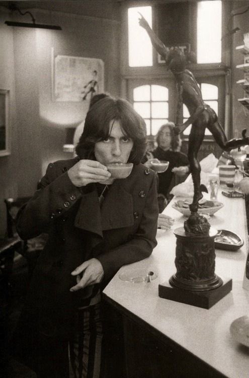 george harrison pictures that give off boyfriend energy, a thread