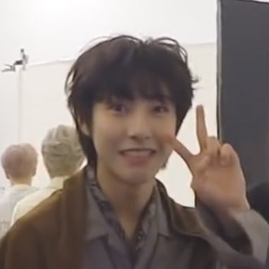 อินจุนขากับผมดำยาวแล้วดัดลอนอ่อนๆน่ะนะ