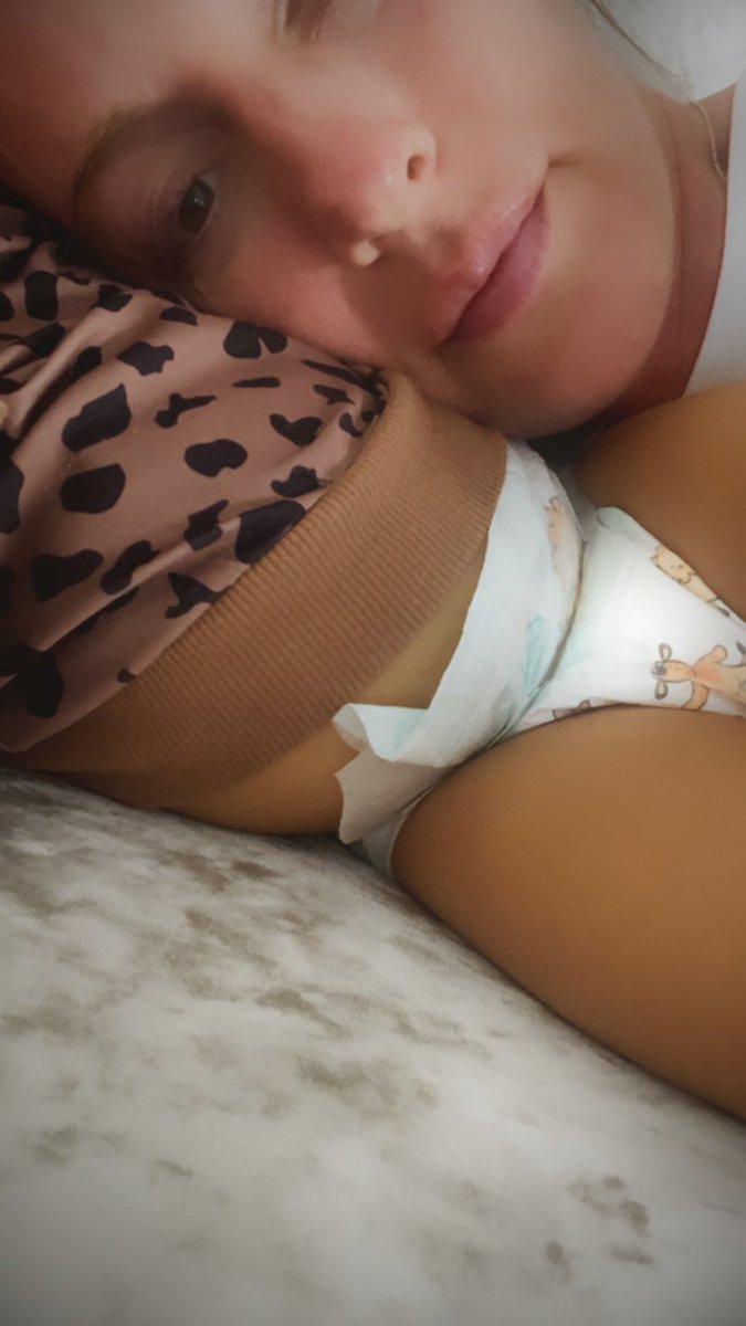 goggleboxemma's tweet photo. Full after dinner .. if only this girl knew that she is all I need ... every morning when she wakes me up I can’t help but smile .. she is my sunshine on a cloudy day my custard to my apple crumble 😂😂🥰 but most of all MY GIRL 👧🏽 ❤️❤️ #mybaby #mygi #mummy #daughter ❤️ https://t.co/ChTZPO9Yzd