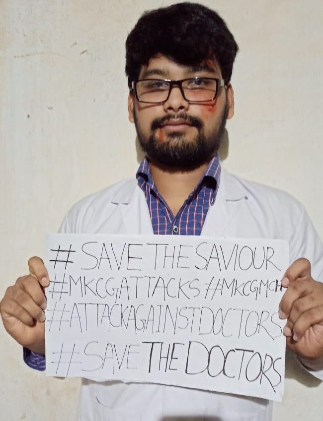 DrSkSohel1's tweet photo. #mkcgattacks
#stopviolenceagainstdoctors
#savethesaviour https://t.co/MseRuEyTUD